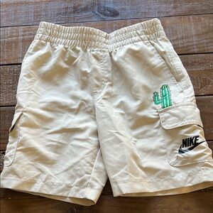 Nike Cream Cargo Shorts with Green Cactus Graphic size 4 / 5 kids